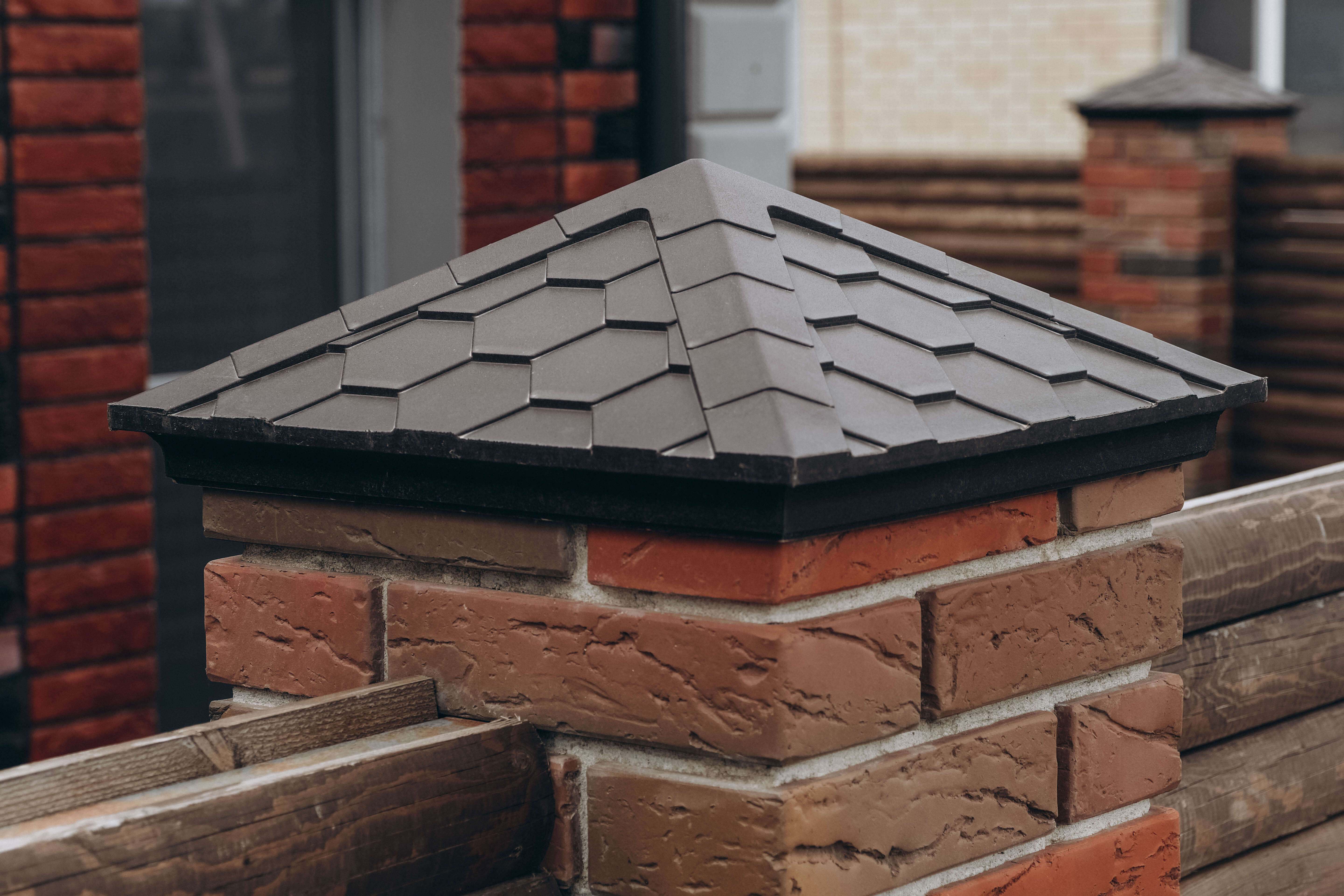 Колпак Zking Эверест Коричневый на столб 1.5х1.5 кирпича (390х390мм) в Чебоксарах фото